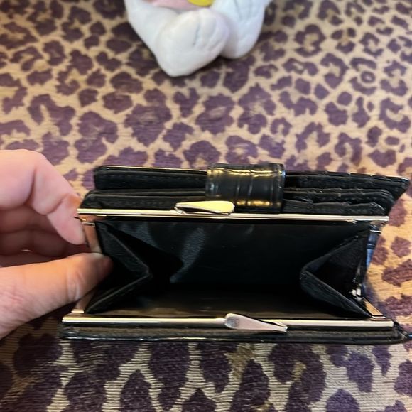 Brighton Black Leather Wallet - Picture 8 of 10